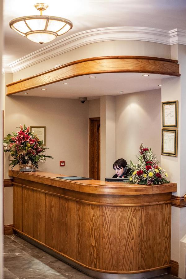 Gullane'S Hotel Баллинасло Экстерьер фото