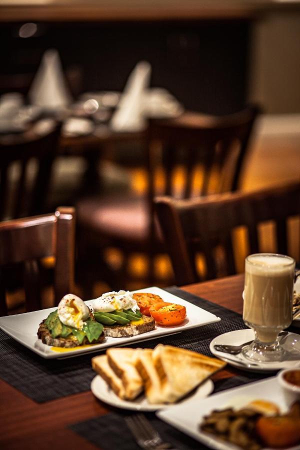 Gullane'S Hotel Баллинасло Экстерьер фото