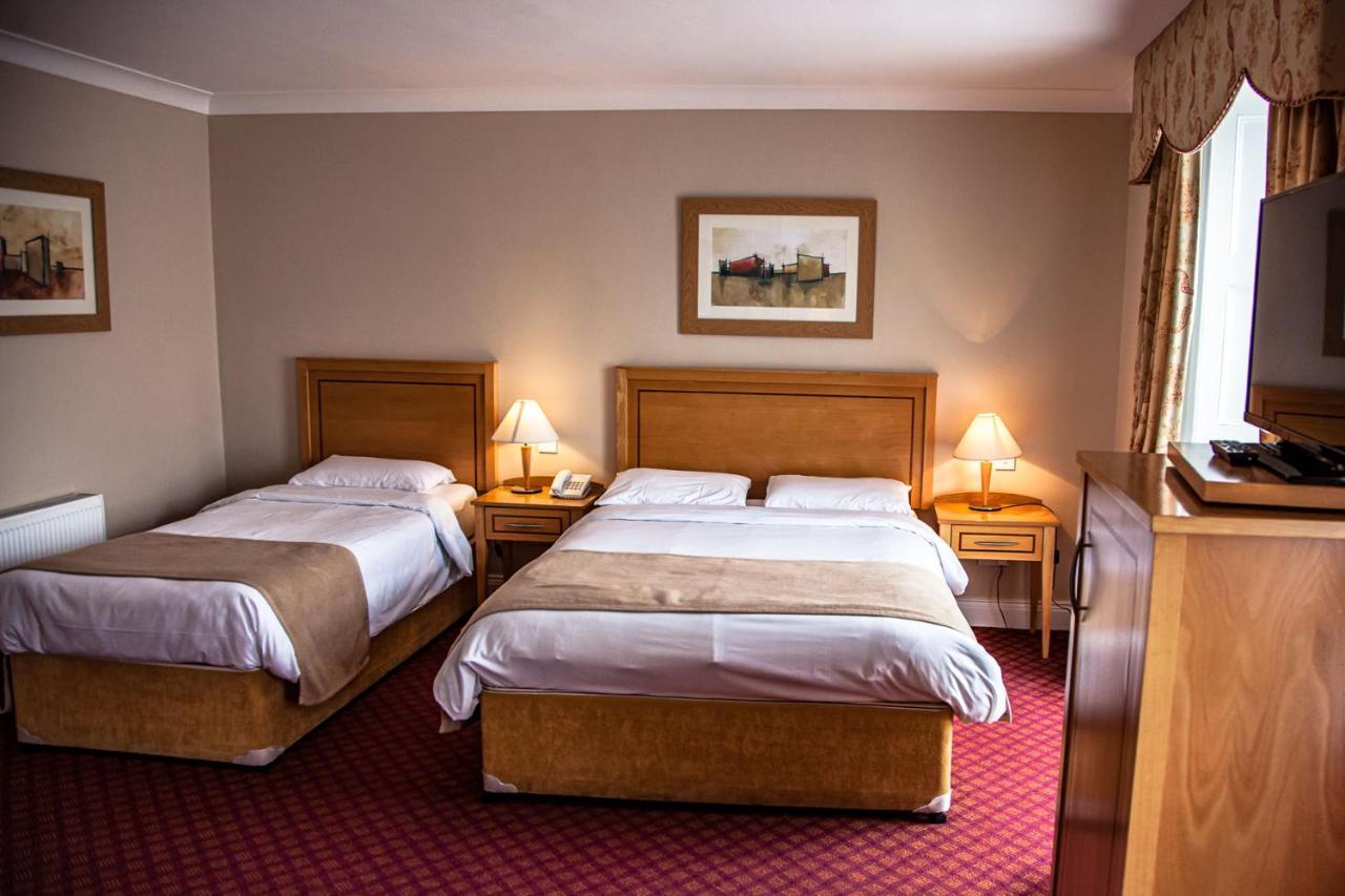 Gullane'S Hotel Баллинасло Экстерьер фото