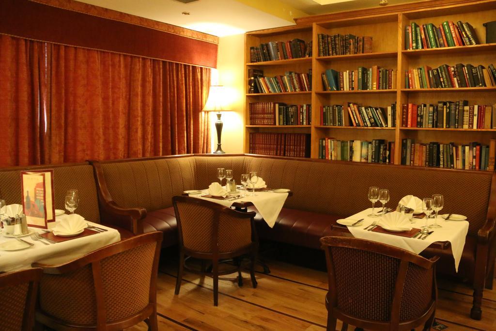 Gullane'S Hotel Баллинасло Экстерьер фото